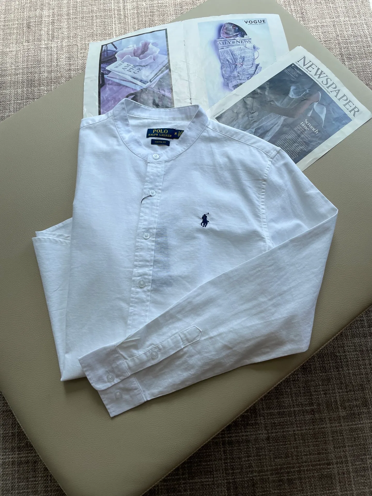 P220 🌸🌸🌸 POLO Ralph Lauren [High Quality] Classic shirt! The classic casual shirt made of pure cotton and linen has a unique design. It has a simple, clean and classic silhouette. It is a versatile style that can be switched at will. The fabric feels soft and delicate, highly breathable, and is close to the skin and comfortable to wear. It can be worn alone as an inner layer. Its versatile performance is beyond your imagination! The upper body of the ready-to-wear is simple and classic yet elegant! Size:M-XXL